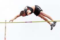 Mens under-20s pole vault, Northern Senior and Under-20s Track and Field Champs., Manchester. Photo: David T. Hewitson/Sports for All Pics